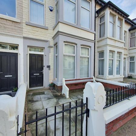 Villa Dysa Crystal House à Blackpool Extérieur photo