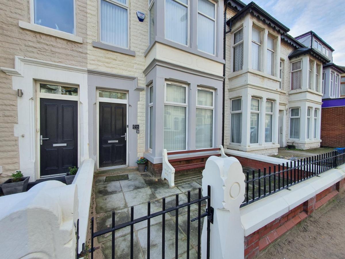 Villa Dysa Crystal House à Blackpool Extérieur photo