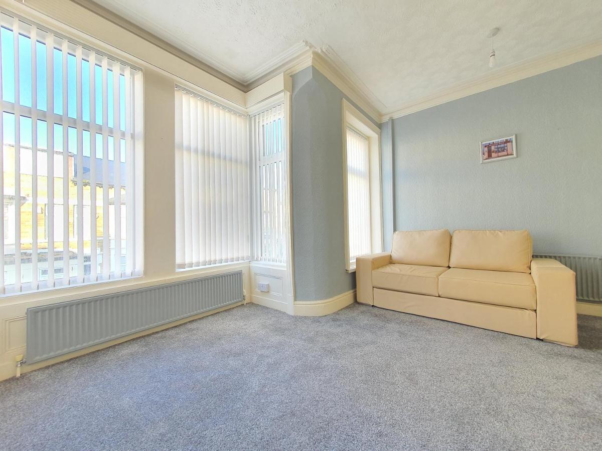 Villa Dysa Crystal House à Blackpool Extérieur photo